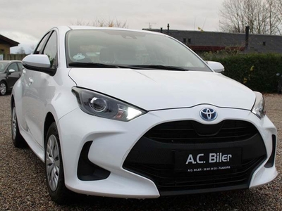 Toyota Yaris 1,5 Hybrid Essential Comfort e-CVT