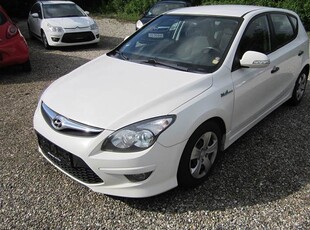 Hyundai i30 1,6 CRDI 90 ECO FL 90HK 5d