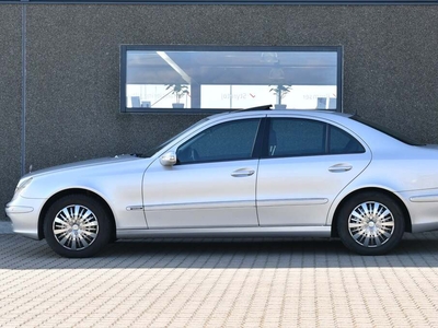 Mercedes E240 Elegance aut. - Sedan Aut.