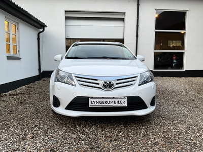 Toyota Avensis 1,6 VVT-i T1 stc. 5d