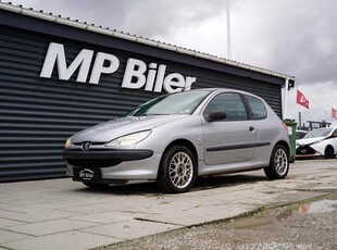 Peugeot 206 1,6 XR