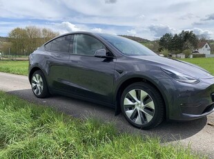 Tesla Model Y Long Range Dual Motor