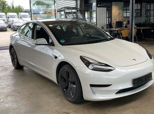 Tesla Model 3 RWD