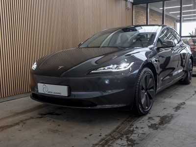 Tesla Model 3 Long Range AWD 4d