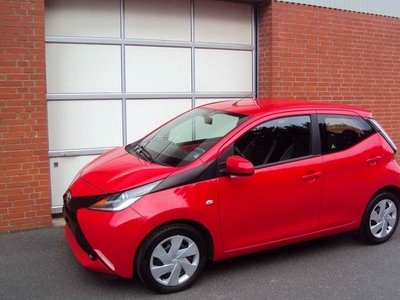 Toyota Aygo 1,0 VVT-i x-play x-touch