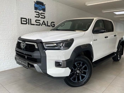 Toyota HiLux 2,8 D T4 Invincible Db.Kab aut.