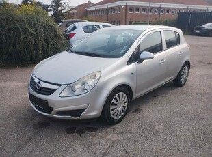 Opel Corsa 1,2 16V Essentia