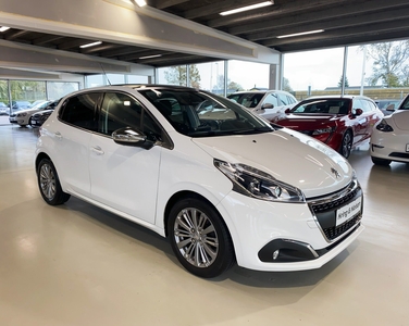 Peugeot 208 1,6 BlueHDi 100 Selection Sky 5d