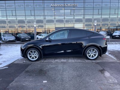 Tesla Model Y EL Standard Range 299HK 5d Aut.