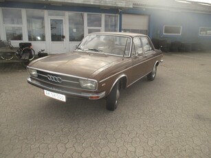 Audi 100