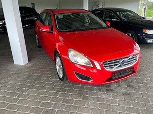 Volvo V60 2,0 D3 136 Momentum