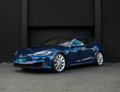 Tesla Model S 90D 5d