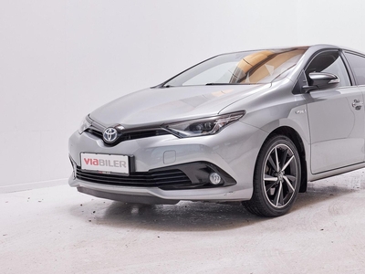 Toyota Auris 1,8 Hybrid Prestige CVT 5d