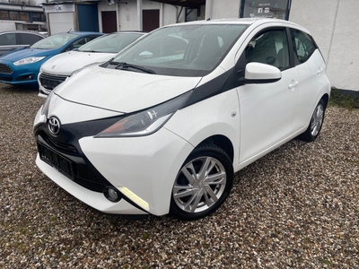 Toyota Aygo 1,0 VVT-i x-touch 5d