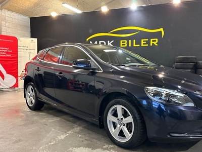 Volvo V40 2,0 D3 150 Momentum aut. 5d