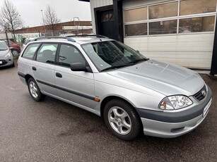 Toyota Avensis 1,8 VVT-i Natura stc.