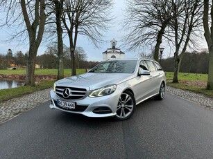 Mercedes E220 2,2 CDi Avantgarde stc. aut.