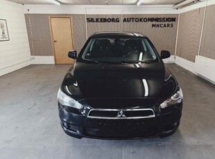 Mitsubishi Lancer 1,8 Invite SportSedan ClearTec