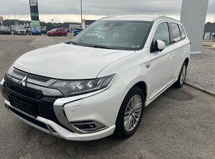 Mitsubishi Outlander 2,4 PHEV Instyle CVT 4WD