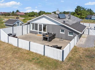 Dejligt feriehus med meget kort gåafstand til både strand og by.