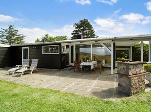 Hyggeligt sommerhus i Nordby Bakker på Samsø med en fantastisk udsigt og beliggenhed