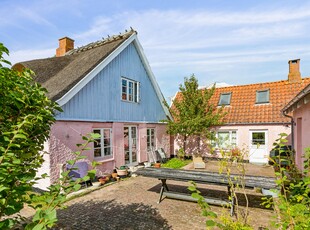 3593120 Strandalle 4 - Sjældent udbudt - villa ved Gilleleje Havn!