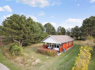 Dejligt sommerhus med havudsigt.