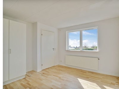 Lej 3-værelses lejlighed på 69 m² i København S