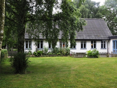 Forvalterens bolig - tæt på skov og strand