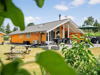 Hyggeligt og velholdt sommerhus ved Rude Strand