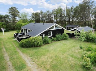 Flot sommerhus med spa ved feriebyen Lønstrup