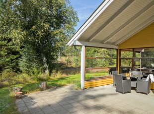 Skønt sommerhus med kun få skridt til havet