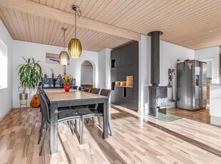 479-3030 Grundtvigsvej 20 - Rummelig villa i Herning - Perfekt familiehjem med moderne Komfort