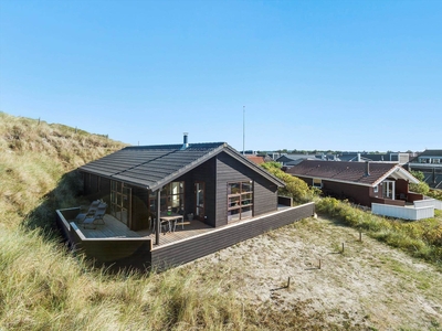 Dejligt sommerhus på klitgrund, tæt på stranden og restauranterne i Henne