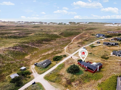 Charmerende sommerhus i skøn natur