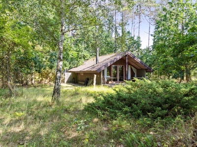 Hyggeligt sommerhus med kig til vandet ved Bildsø strand på Storebæltskysten