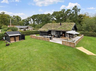 Dejligt sommerhus ved Pøt Strandby - kun 200 meter til skøn strand