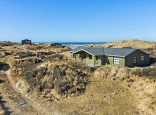 Stort og velholdt sommerhus 100 meter fra Løkken Strand