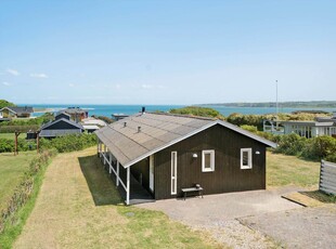 Dejligt sommerhus med udestue, sauna og vildmarksbad