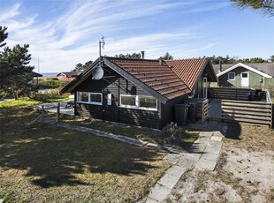 Sommerhus ved Stillinge Strand med havudsigt