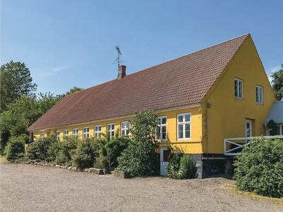 Sommerhus - 16 personer - Buskevej