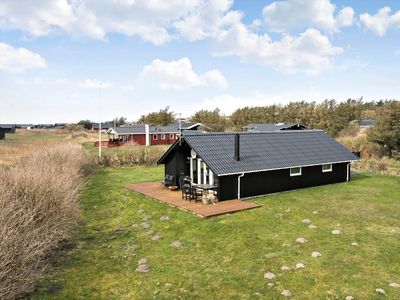 Dejligt sommerhus med spa, sauna og stor solterrasse