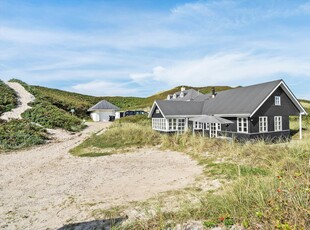 Charmerende sommerhus til 4 personer et stenkast fra Vesterhavet (50m)