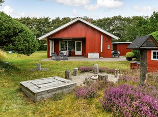 Dejligt sommerhus med plads til hygge og leg i Blåvand