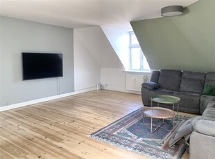 Furnished & shard apartment for Couple or single person