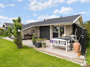 Sommerhus i As Vig som oser af den helt rette sommerhusstemning