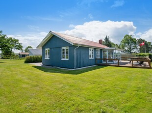 LYST OG VELHOLDT FRITIDSHUS VED TØRRESØ STRAND