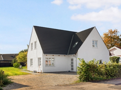 3593095 Sommerlystvej 3 - Nærmest ny villa på 227 m2 bolig i godt kvarter