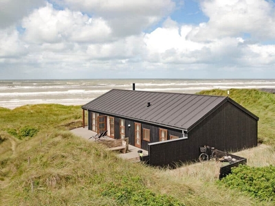 Feriehus med fantastisk panoramaudsigt kun 50 m fra havet