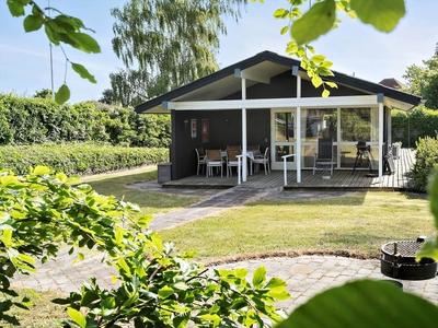 Hyggeligt sommerhus tæt på Ajstrup Strand og storbyen Aarhus